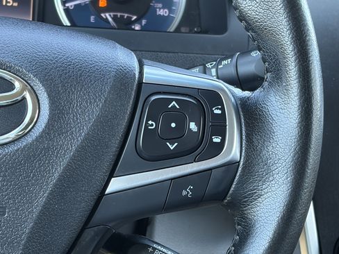 Used 2015 Toyota Camry XLE w/ Convenience Package FWD image 18