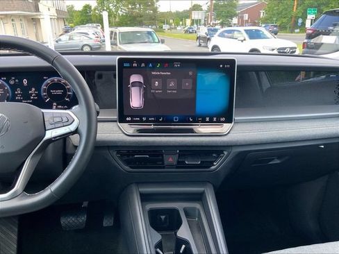Used 2025 Volkswagen Tiguan S AWD/4WD image 15