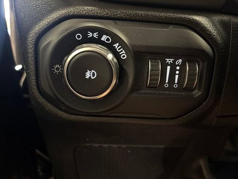 Used 2022 Jeep Wrangler Sport AWD/4WD image 14