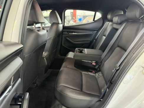 Used 2024 MAZDA MAZDA3 s FWD image 8