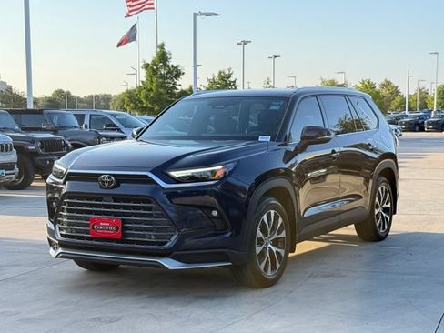 Used 2024 Toyota Grand Highlander AWD Hybrid image 13