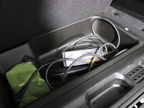 Used 2022 Jeep Wrangler Unlimited Rubicon 4xe w/ Steel Bumper Group image 30