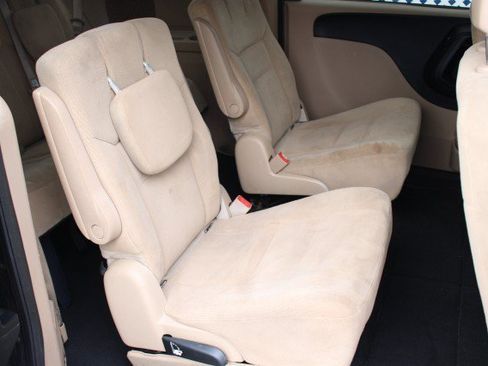 Used 2015 Dodge Grand Caravan SXT FWD image 15