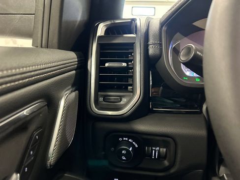 New 2026 RAM 1500 Laramie AWD/4WD image 19