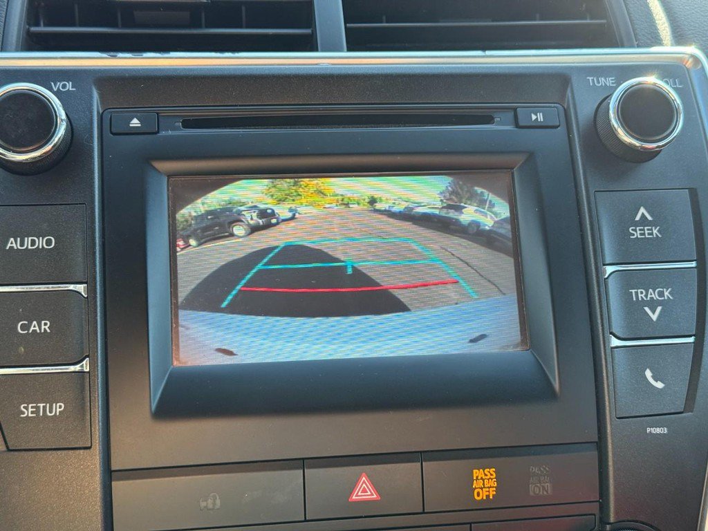 Used 2015 Toyota Camry SE FWD image 29