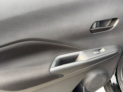 Used 2024 Nissan Kicks S image 16