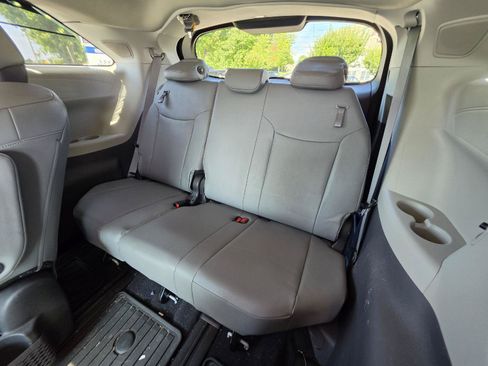 Used 2023 Toyota Sienna Limited AWD/4WD image 20