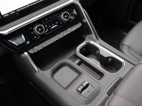 New 2026 GMC Sierra 3500 Denali w/ Denali Reserve Package AWD/4WD image 19