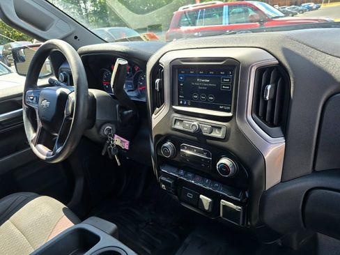 Used 2019 Chevrolet Silverado 1500 W/T w/ Z71 Off-Road Package AWD/4WD image 31