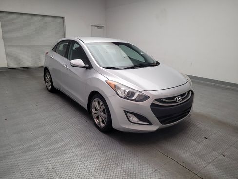 Used 2015 Hyundai Elantra GT w/ Option Group 02 FWD image 13