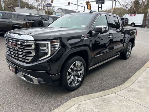 Used 2023 GMC Sierra 1500 Denali w/ Denali Reserve Package AWD/4WD image 6