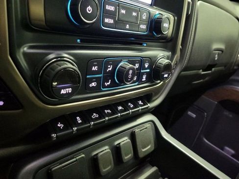 Used 2018 GMC Sierra 1500 Denali w/ Denali Ultimate Package image 4