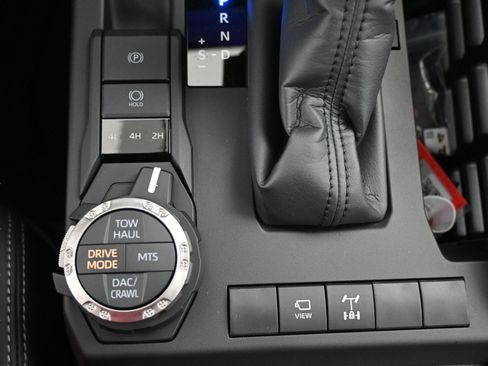 Used 2025 Toyota 4Runner TRD Off-Road Premium AWD/4WD image 30