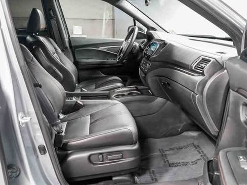 Used 2022 Honda Passport TrailSport image 16