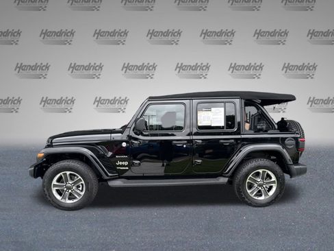 Used 2020 Jeep Wrangler Unlimited Sahara image 6