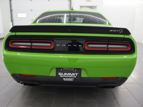 Used 2017 Dodge Challenger SRT Hellcat RWD image 28