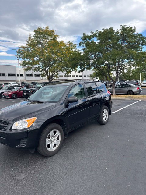 Used 2012 Toyota RAV4 4WD V6 w/ Tow Prep Pkg image 2