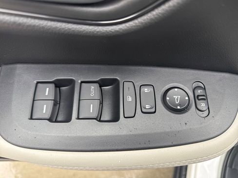 New 2026 Honda HR-V LX image 13