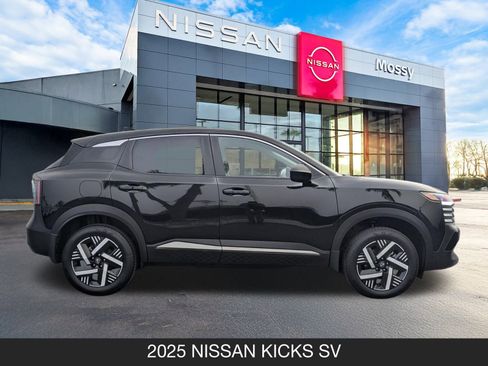 Certified 2025 Nissan Kicks SV image 6