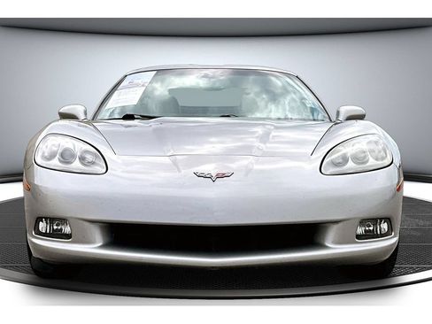 Used 2007 Chevrolet Corvette Coupe RWD image 4