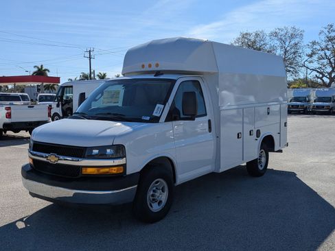 New 2025 Chevrolet Express 3500 w/ Power Convenience Package RWD image 8