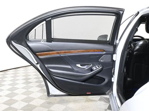 Used 2016 Mercedes-Benz S 550 4MATIC Sedan image 32