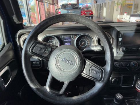 Used 2018 Jeep Wrangler Unlimited Sport AWD/4WD image 16