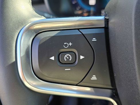 Used 2024 Volvo XC40 B5 Plus w/ Climate Package image 32