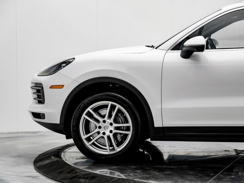 Used 2023 Porsche Cayenne image 6