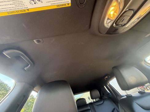 Certified 2025 Jeep Compass Limited AWD/4WD image 17