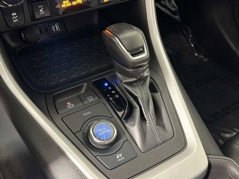 Used 2024 Toyota RAV4 XSE image 9