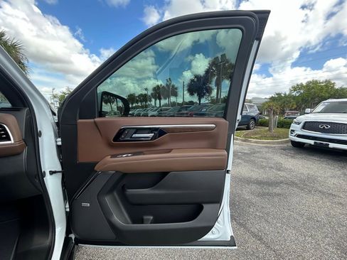 New 2026 Chevrolet Suburban High Country AWD/4WD image 28