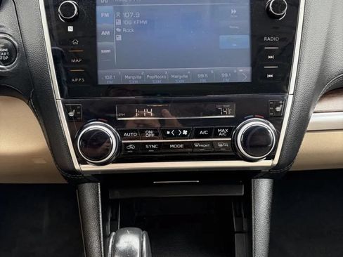 Used 2018 Subaru Outback 3.6R Limited AWD/4WD image 22