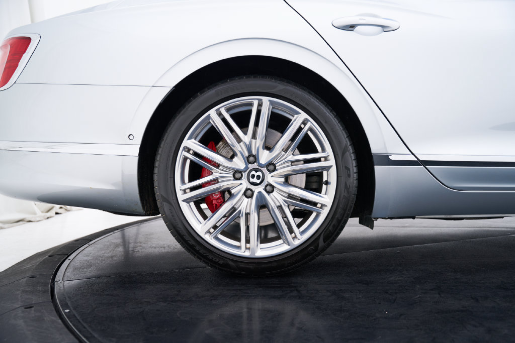 Used 2022 Bentley Flying Spur V8 AWD/4WD image 31