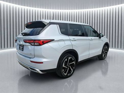 Used 2024 Mitsubishi Outlander SE FWD image 4