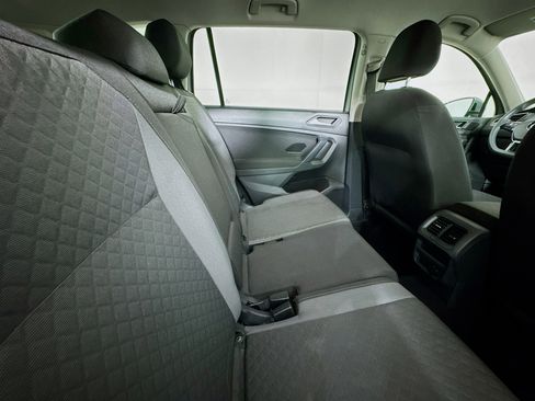 Used 2020 Volkswagen Tiguan S image 25