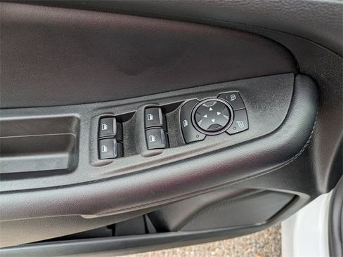 Used 2022 Ford Edge SE image 20