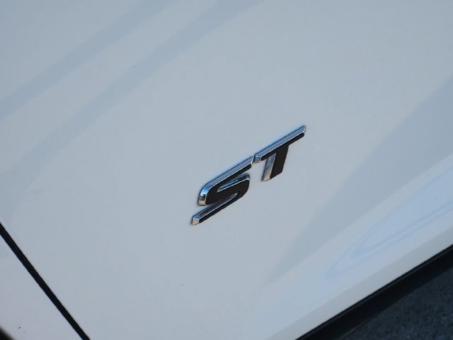 Used 2026 Buick Enclave Sport Touring FWD image 8