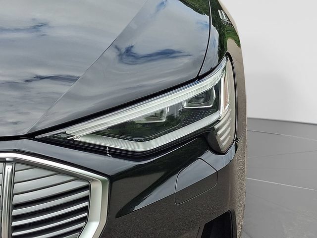 Used 2023 Audi e-tron Premium AWD/4WD image 9