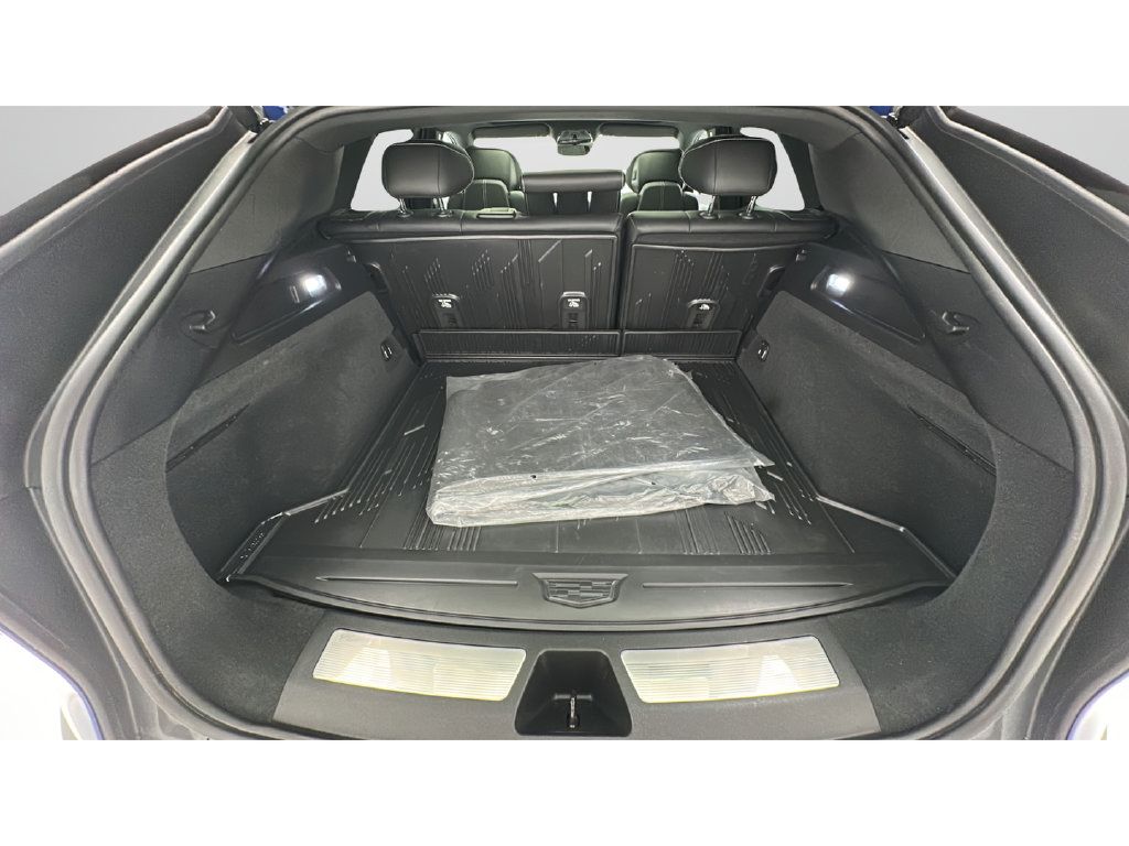 Used 2024 Cadillac Lyriq Luxury w/ LPO, Floor Liner Package AWD/4WD image 22