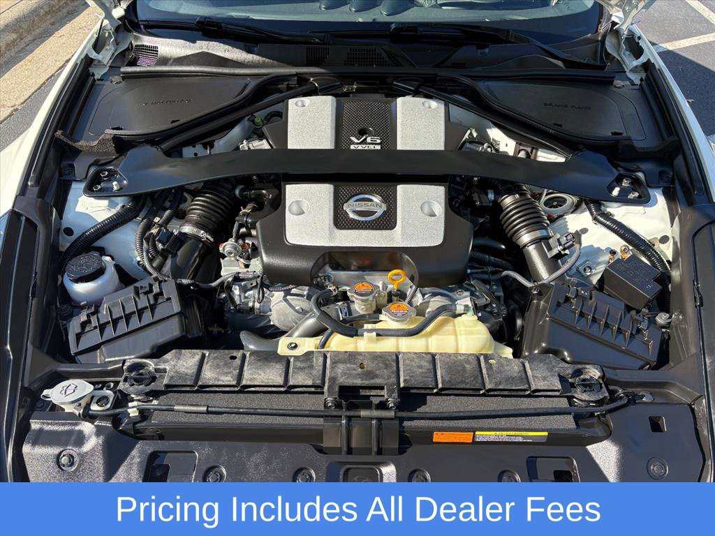 Used 2020 Nissan 370Z Touring Sport RWD image 26