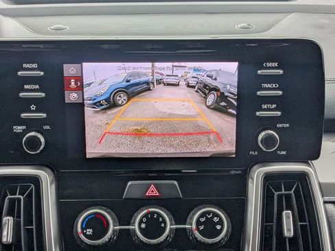 Used 2023 Kia Sorento LX image 29