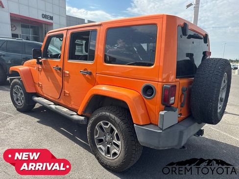Used 2013 Jeep Wrangler Unlimited Rubicon w/ Connectivity Group AWD/4WD image 18