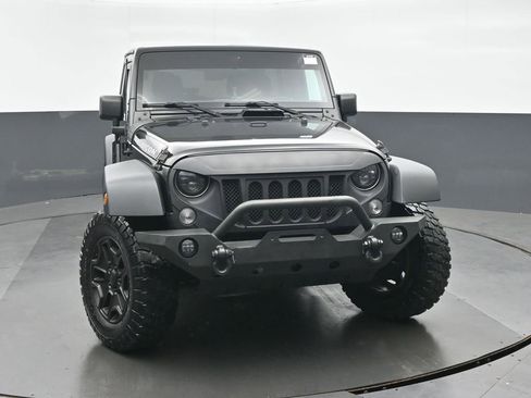 Used 2016 Jeep Wrangler Unlimited Rubicon w/ Connectivity Group AWD/4WD image 8