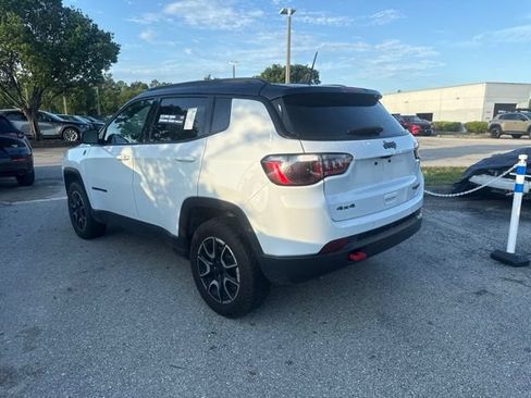 Used 2024 Jeep Compass Trailhawk AWD/4WD image 3