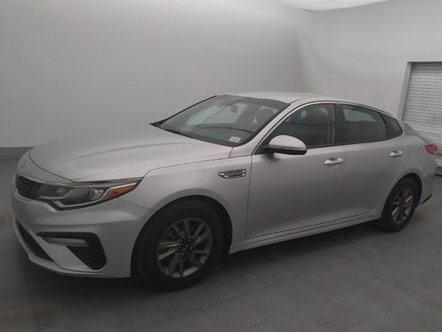 Used 2020 Kia Optima LX FWD image 2