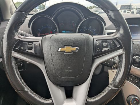 Used 2013 Chevrolet Cruze LT FWD image 18