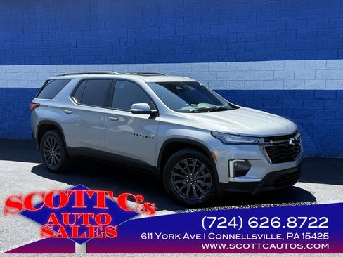 Used 2023 Chevrolet Traverse RS w/ LPO, Floor Liner Package AWD/4WD image 1