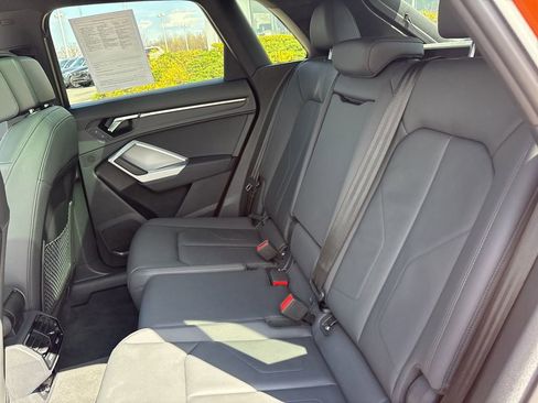 Used 2025 Audi Q3 2.0T Premium image 36