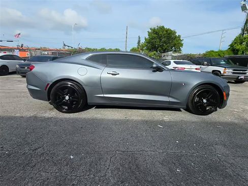 Used 2020 Chevrolet Camaro LT RWD image 4
